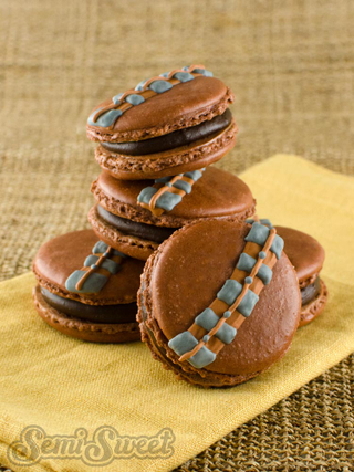 Illustration for article titled Star Wars Macarons Prove the Force is Delicious